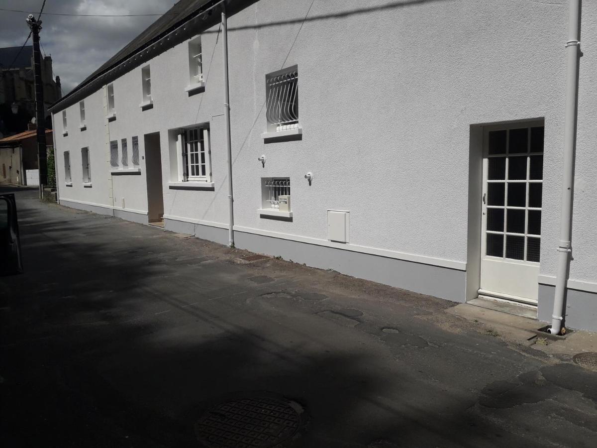 Bed and Breakfast Moulin De L'Abbesse Thouars Exterior foto